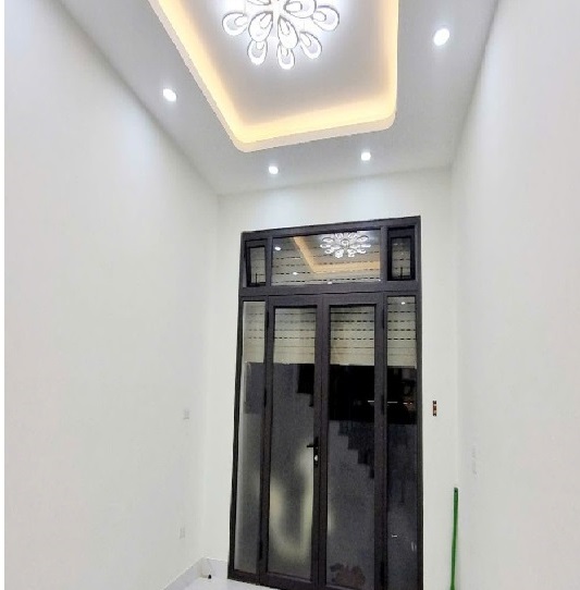 Hoàng Mai DT 35m 5T, Ô tô đỗ cửa tiện ích hồ Đền Lừ, Louis City